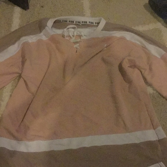 Sweatshirt - Picture 1 of 2